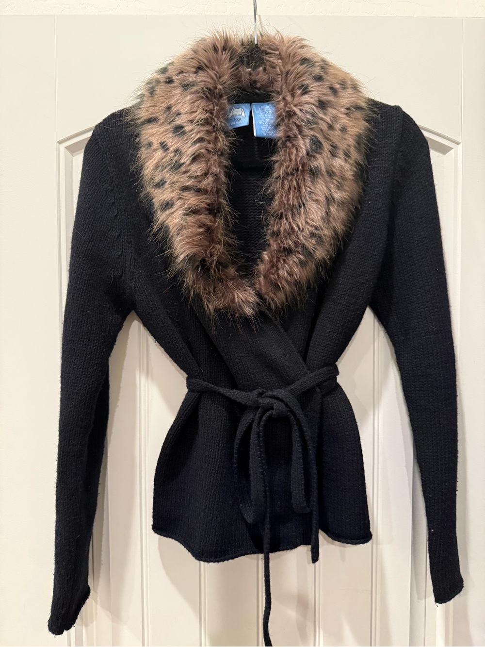 Vintage Black Wrap Cardigan with Faux Fur Leopard Collar